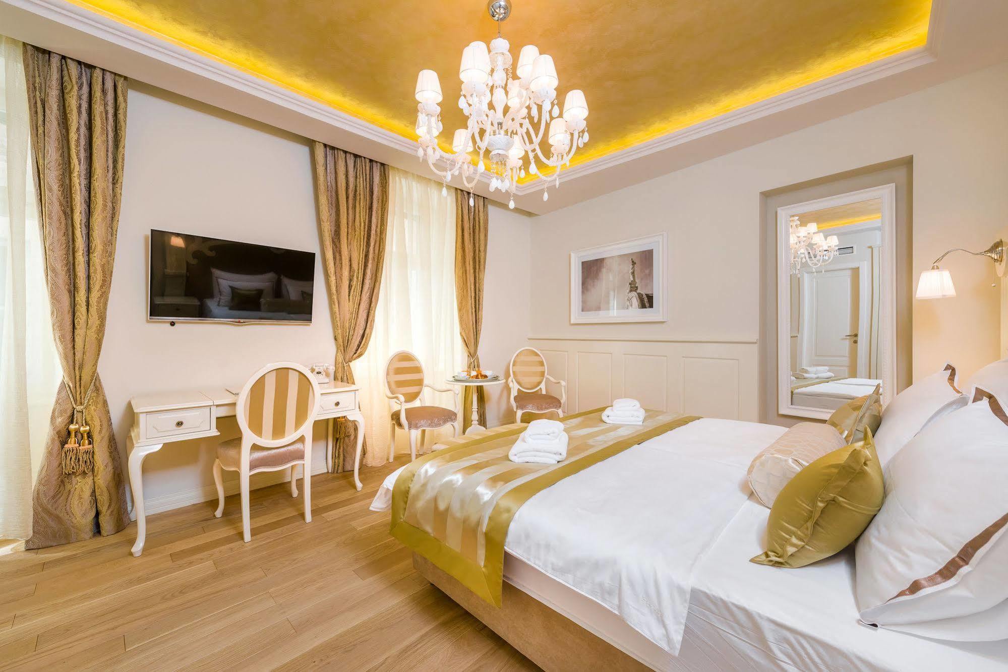 Piazza Heritage Hotel سبليت المظهر الخارجي الصورة