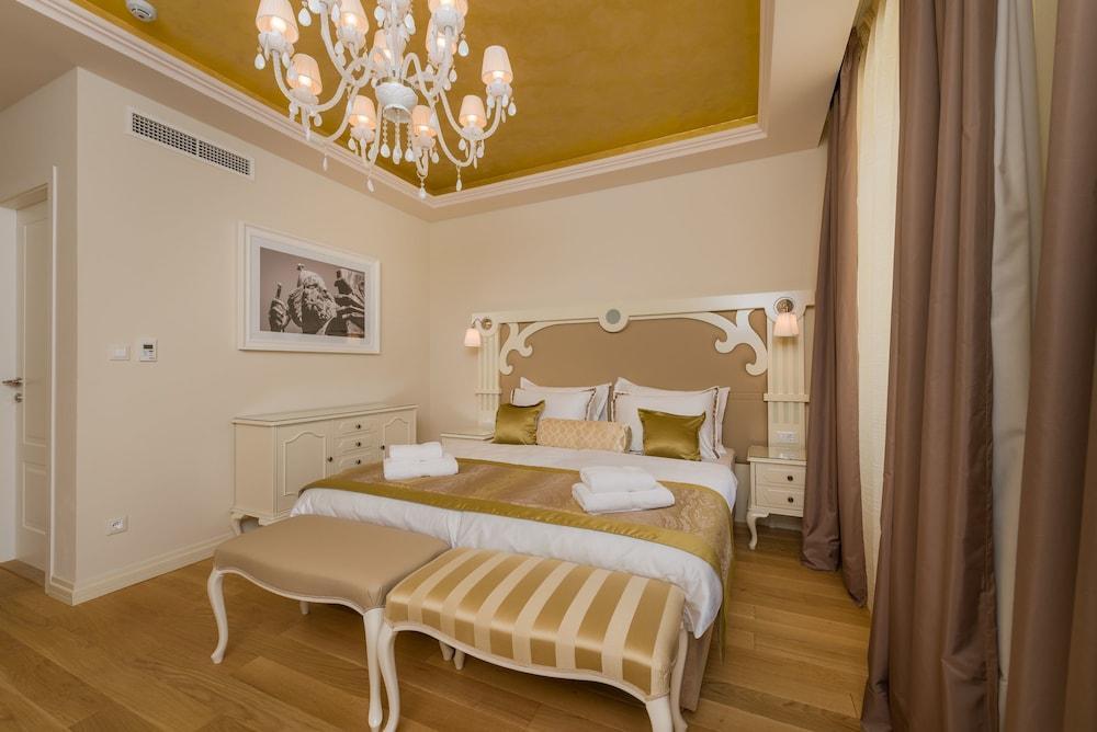 Piazza Heritage Hotel سبليت المظهر الخارجي الصورة